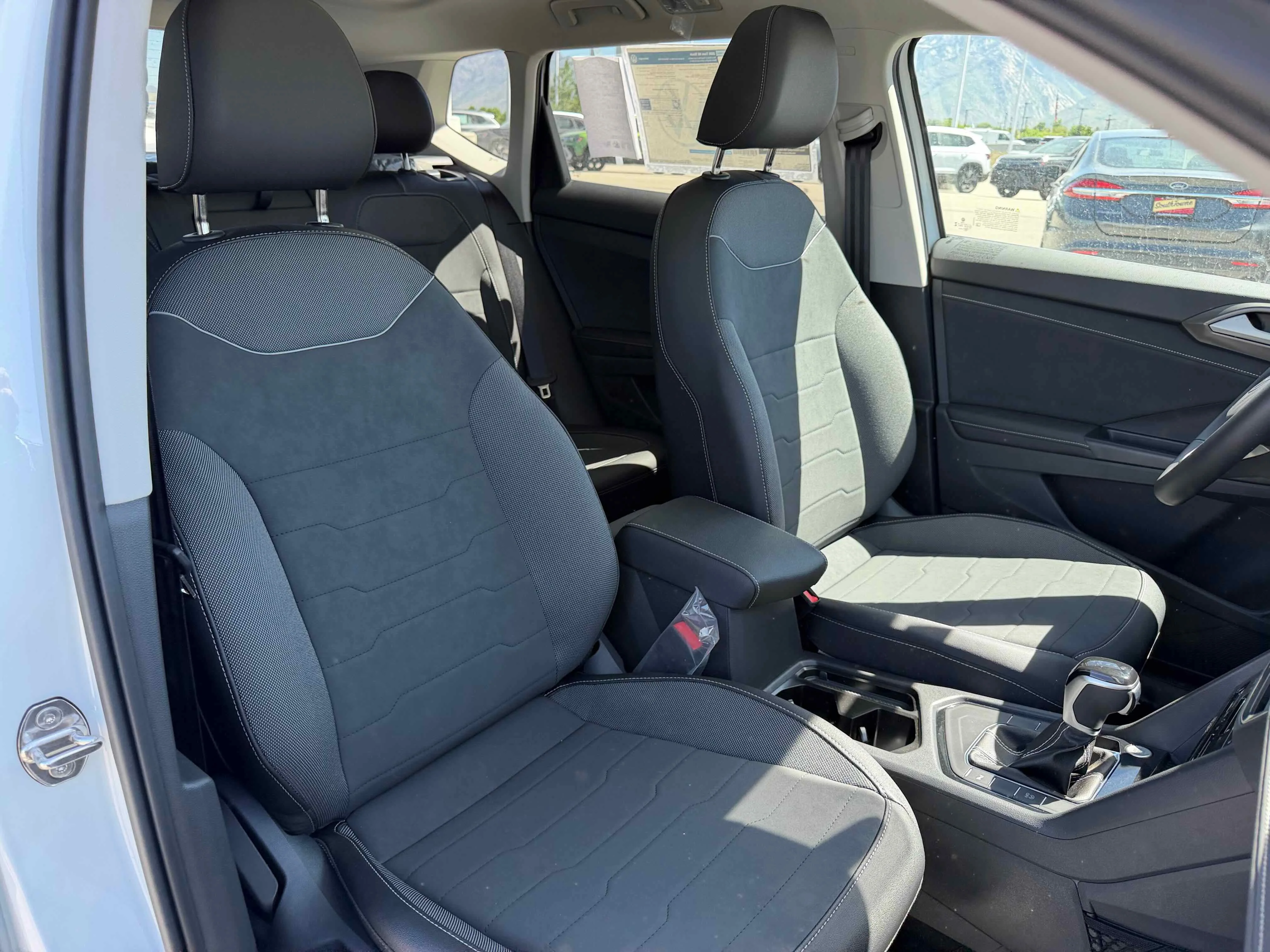 New 2026 Pure White Volkswagen SE Black image 31