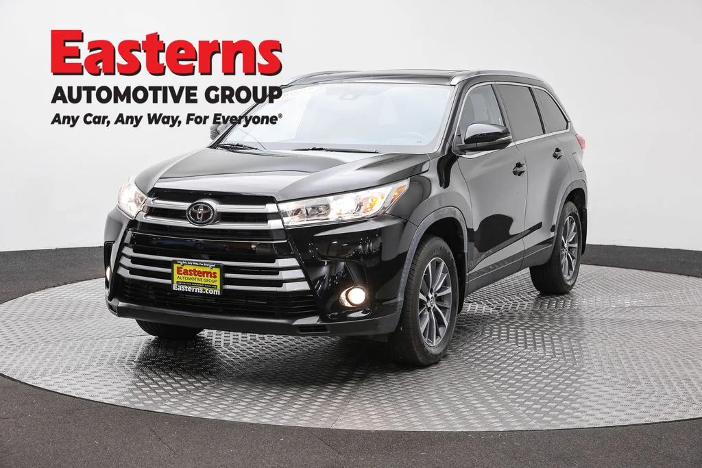 Used 2019 Black Toyota XLE image 1