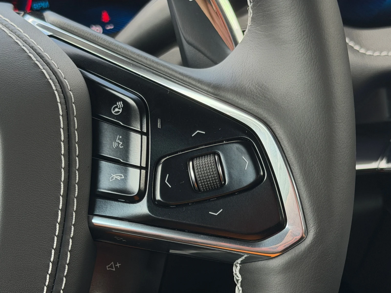 New 2027 Black Chevrolet 2LT image 23