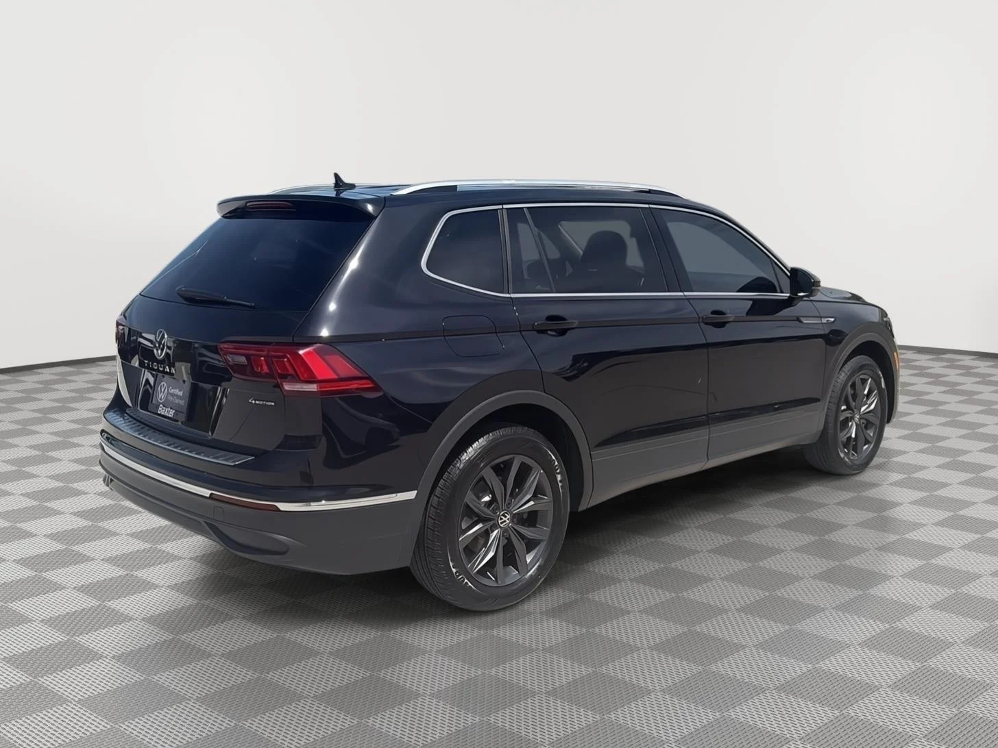 Used 2023  Volkswagen SE image 14