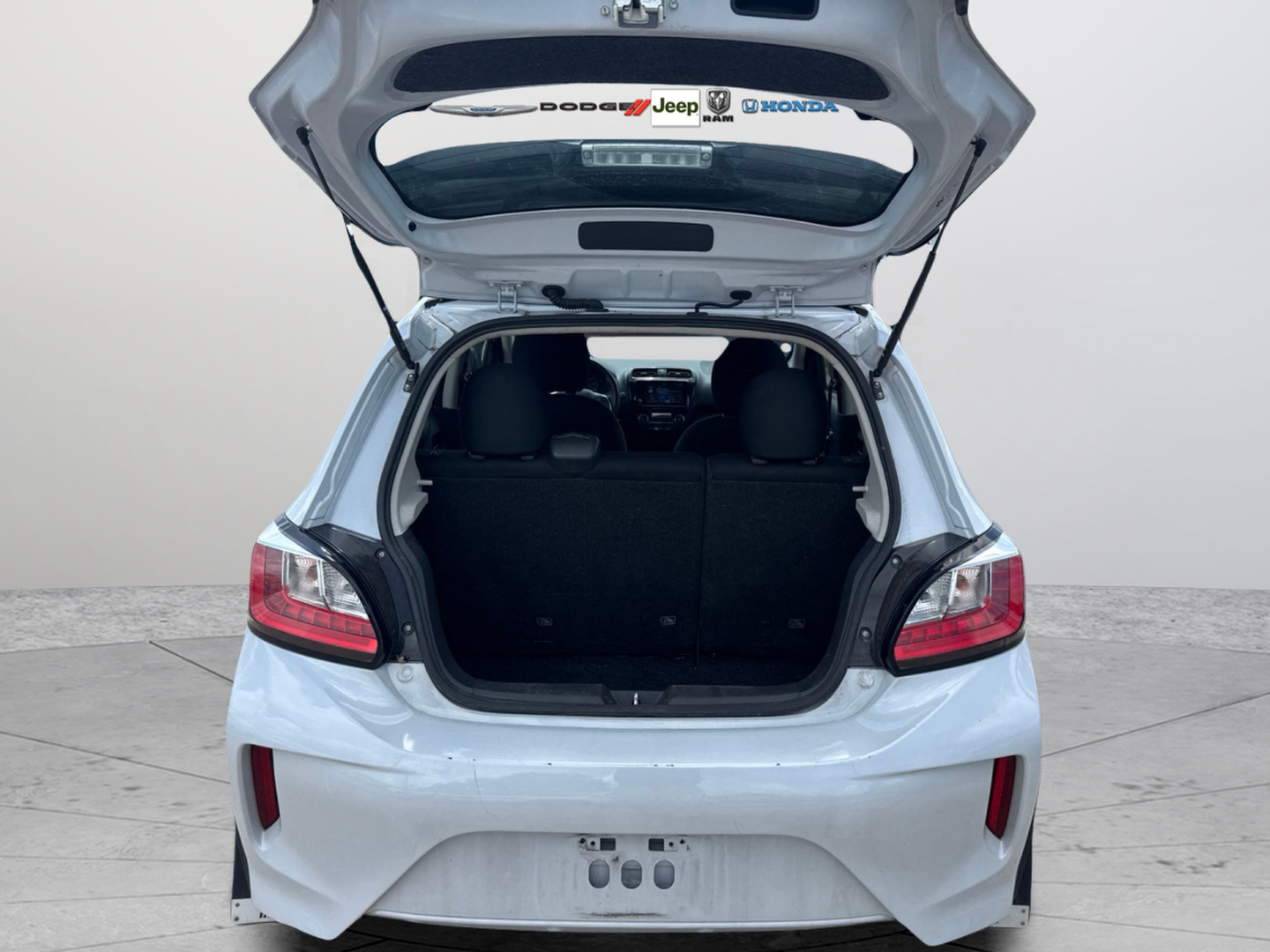 Used 2023  Mitsubishi Black Edition image 26