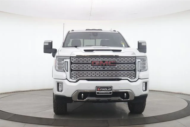 Used 2023 White GMC Denali image 12