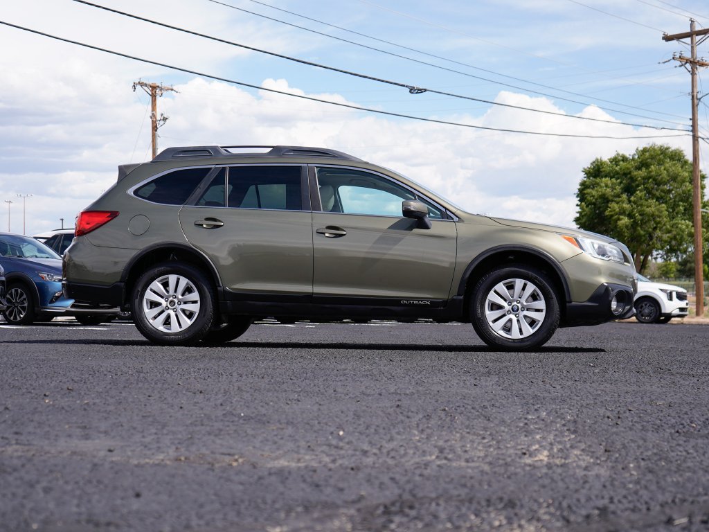 Used 2015 Wilderness Green Metallic Subaru 2.5i Premium image 17