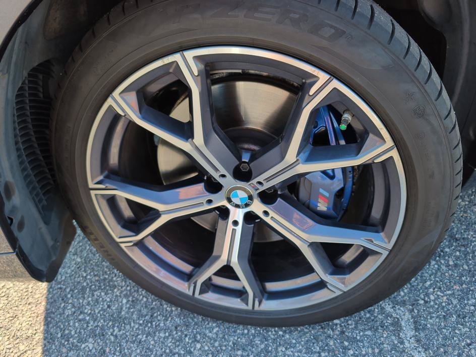 Used 2021 Arctic Gray Metallic BMW M50i image 7