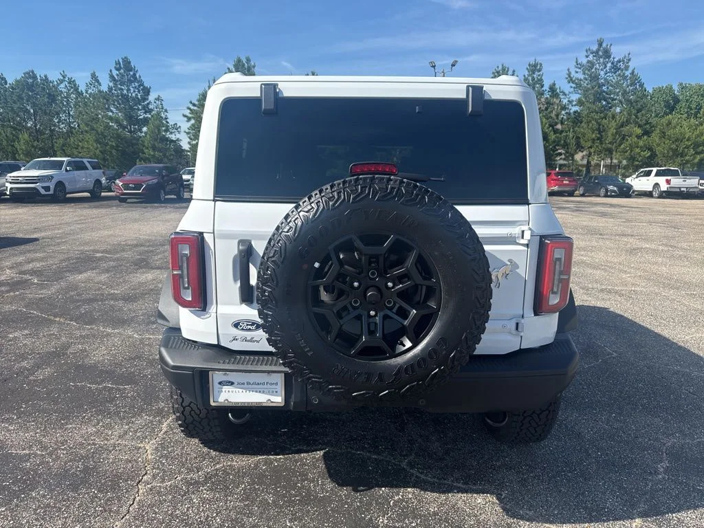 New 2026 White Ford Badlands image 21