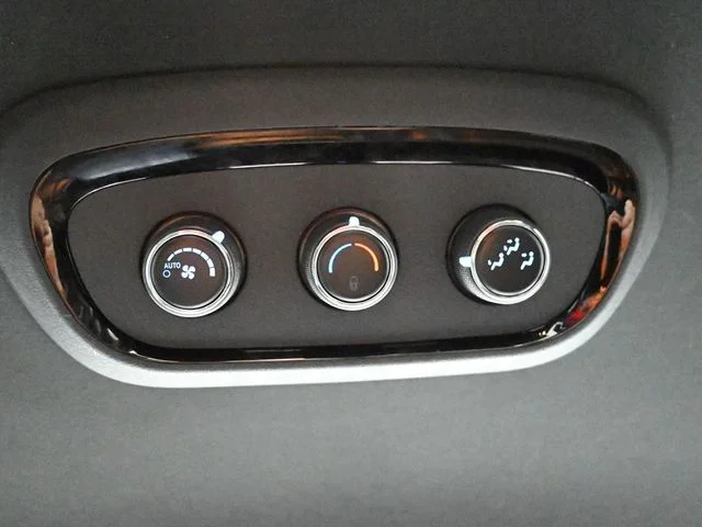 Used 2022 White Dodge R/T image 20