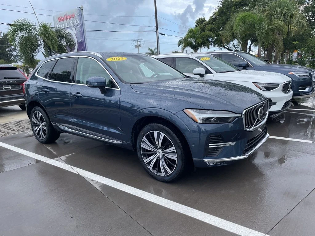 2023 Volvo XC60 B5 Plus Bright Theme AWD's photo