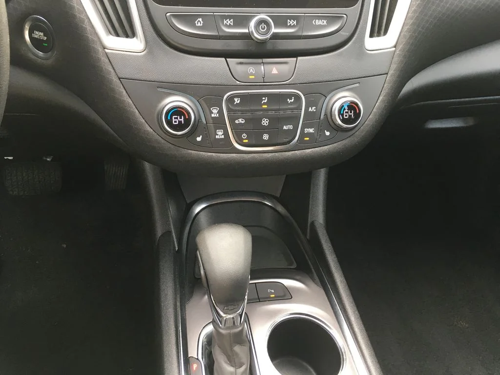 Used 2025 Gray Chevrolet LT image 17