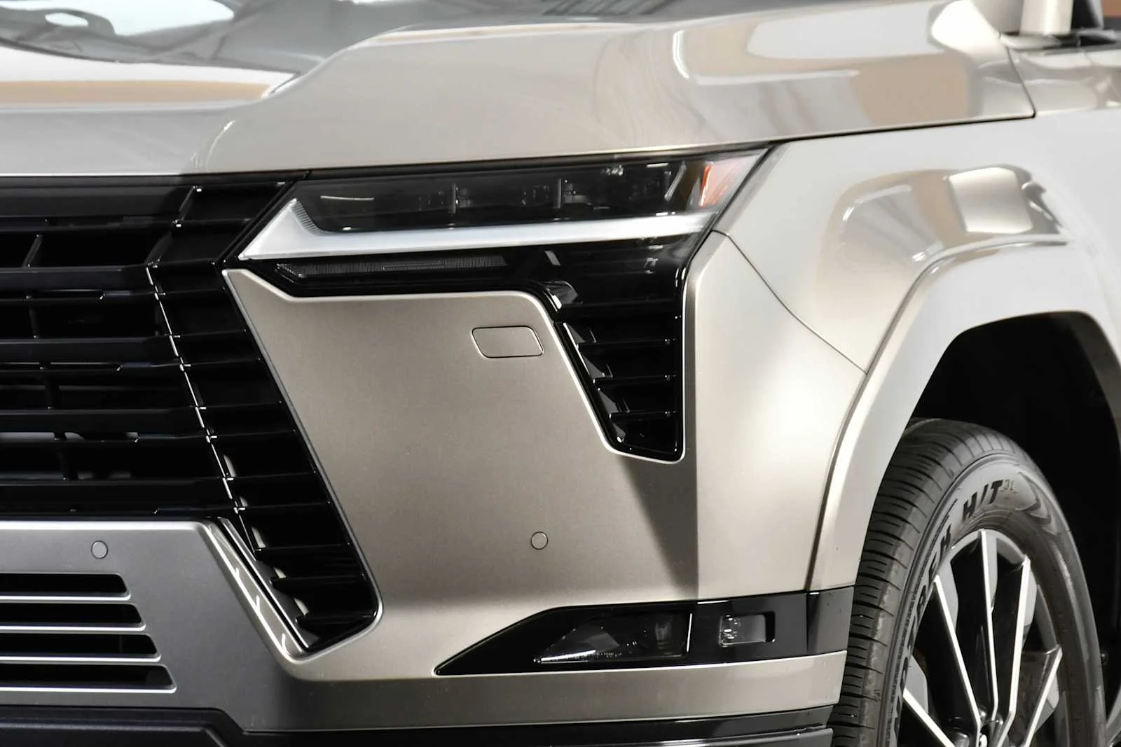 Used 2025 Atomic Silver Lexus Luxury+ image 9