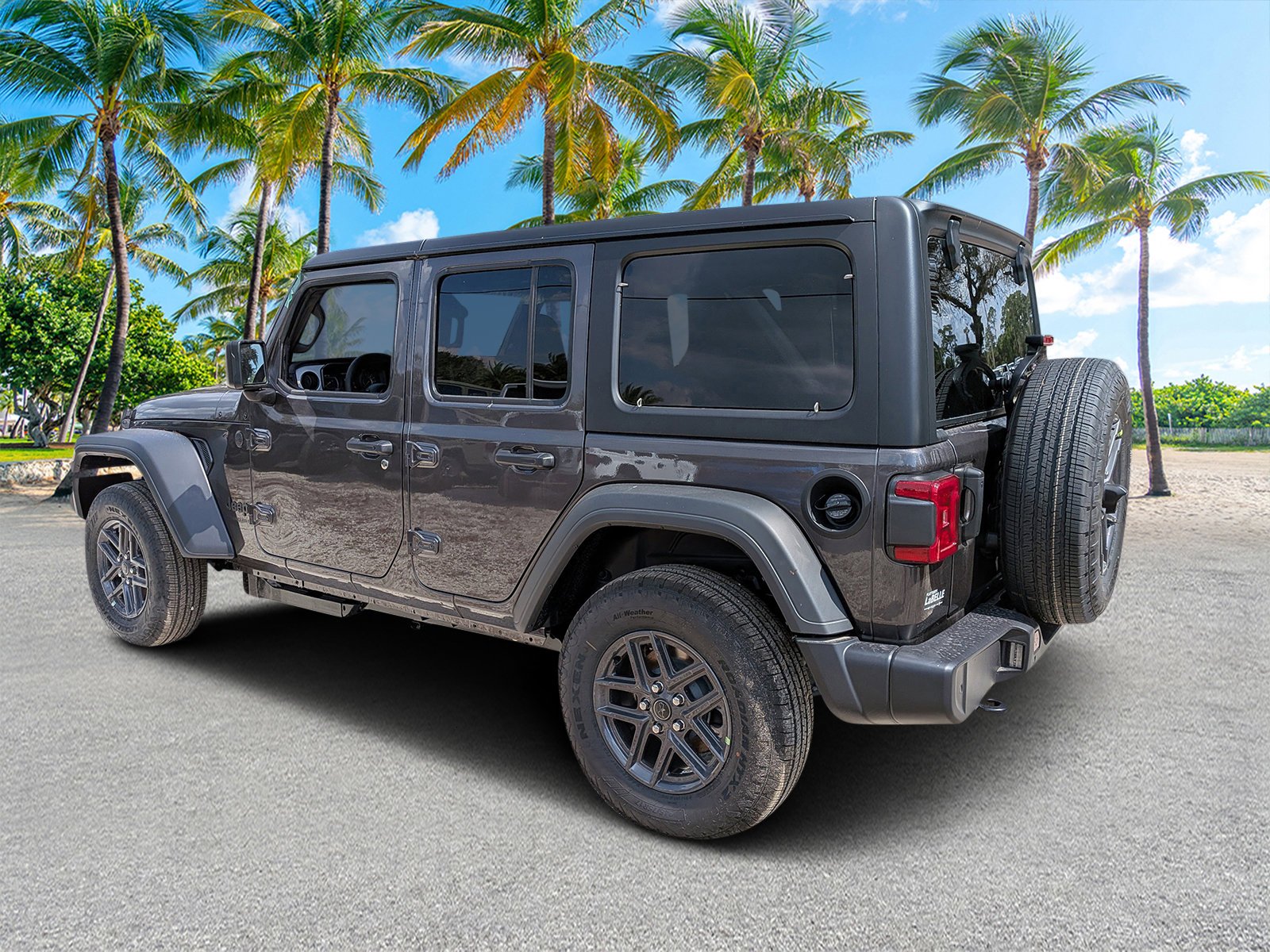 New 2026 Granite Crystal Metallic Clear-Coat Exterior Paint Jeep Sport S image 5