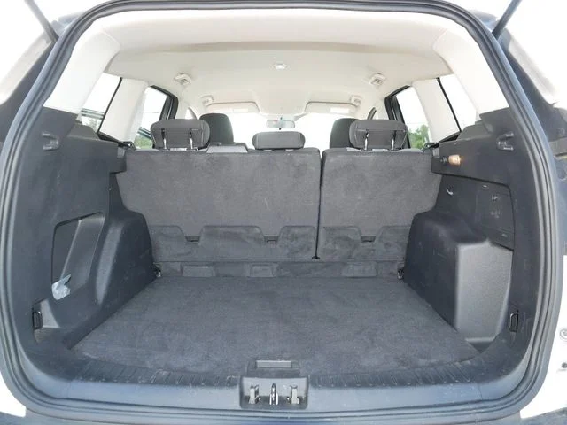 Used 2018 White Ford SE image 18