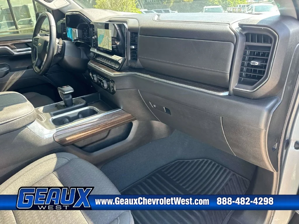 Used 2023 Gray Chevrolet LT image 32