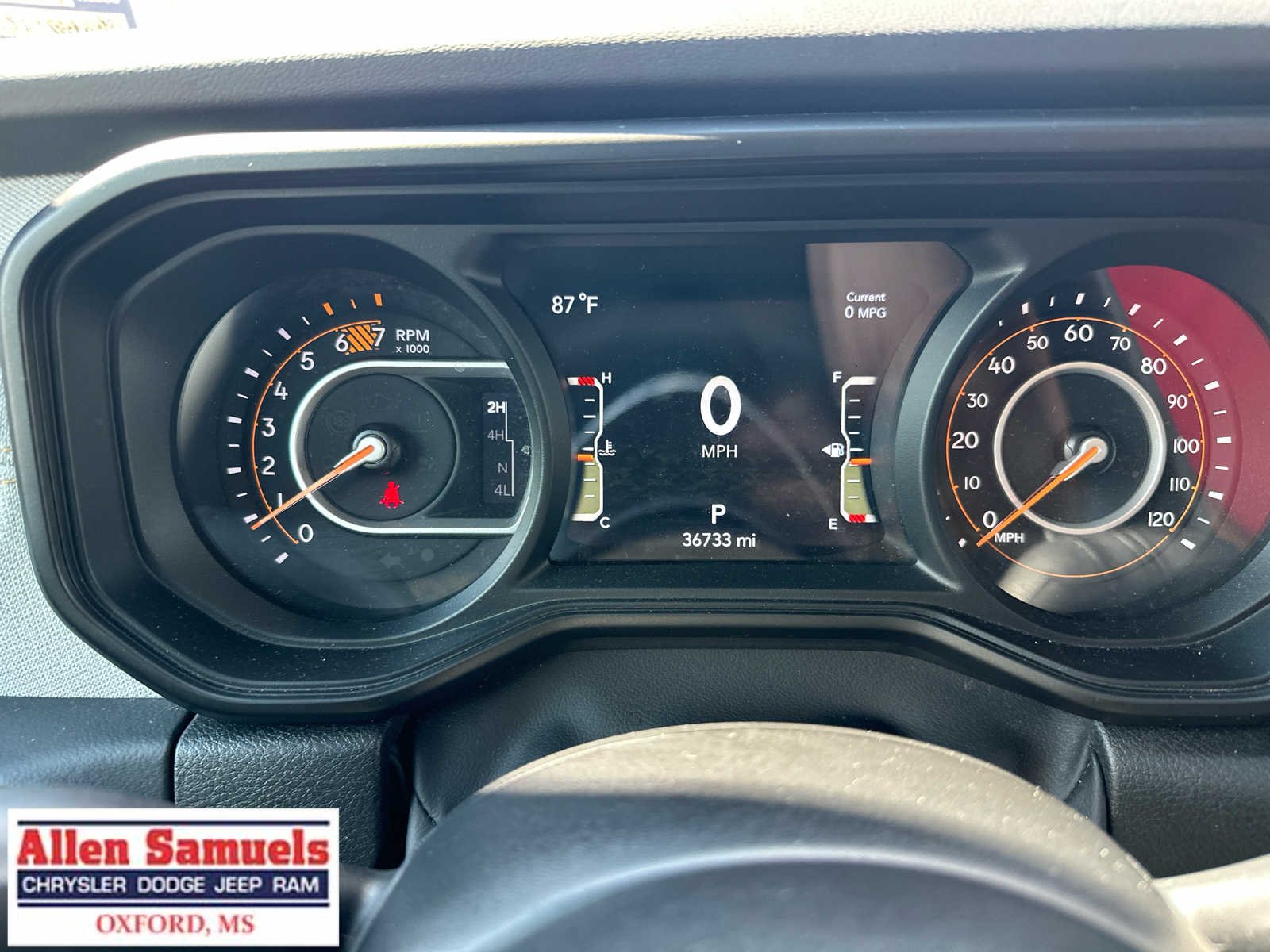 Certified Used 2025 Bright White Clearcoat Jeep Sahara image 22