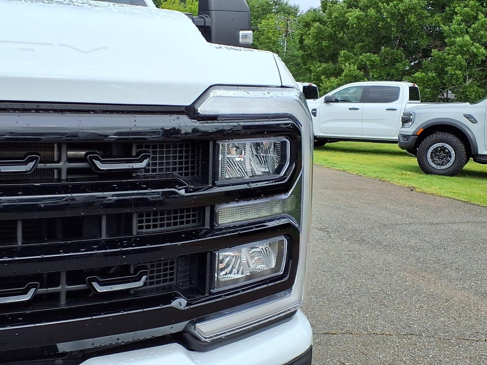 Used 2024 Oxford White Ford XLT image 16