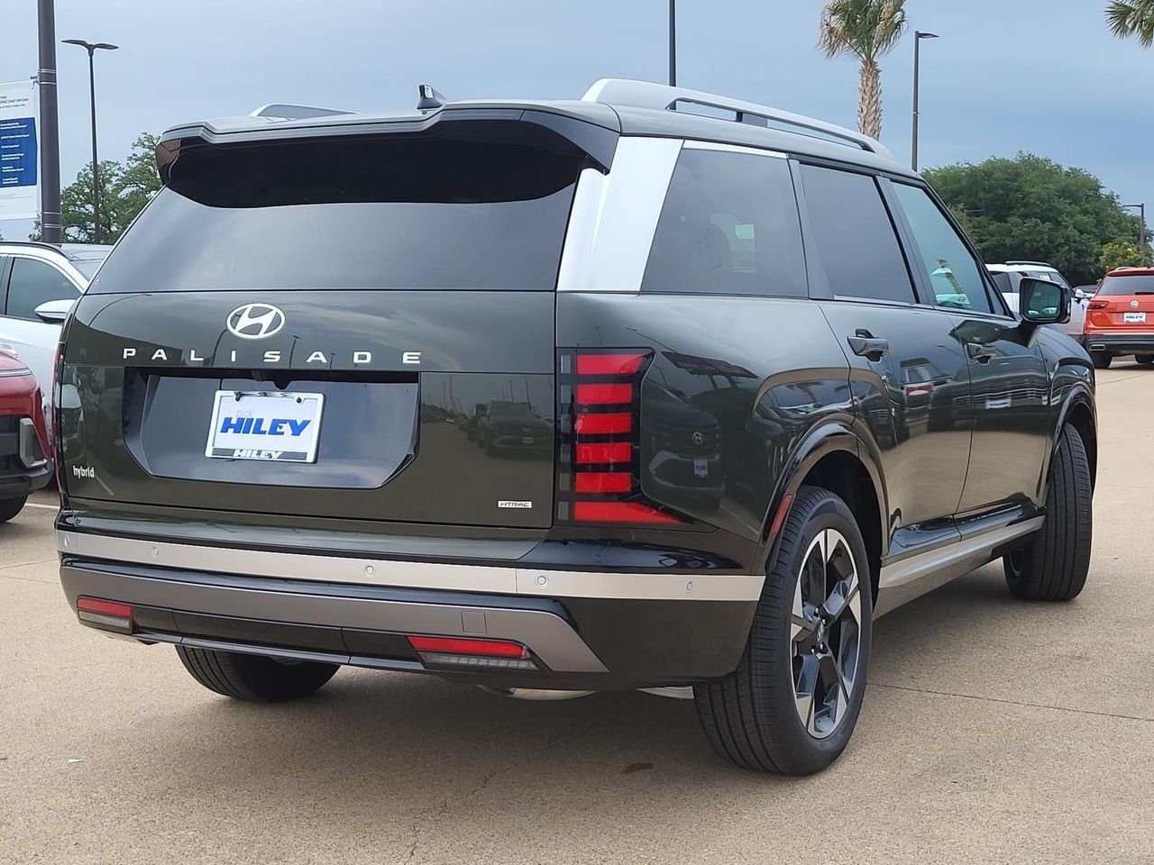 New 2026 Titan Green Hyundai Limited image 5