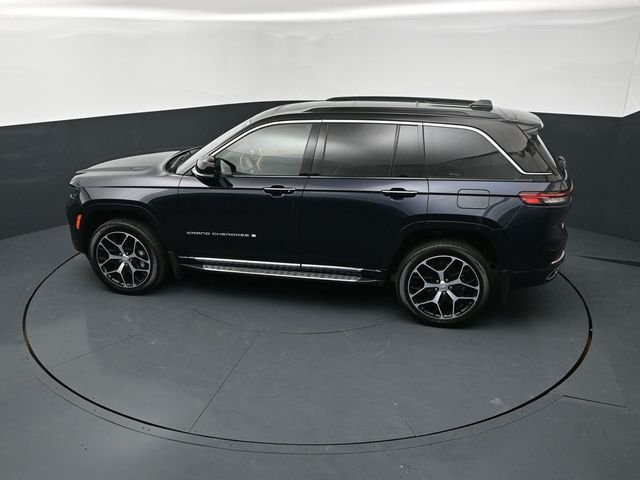 Used 2024 Black Jeep Summit Reserve image 15