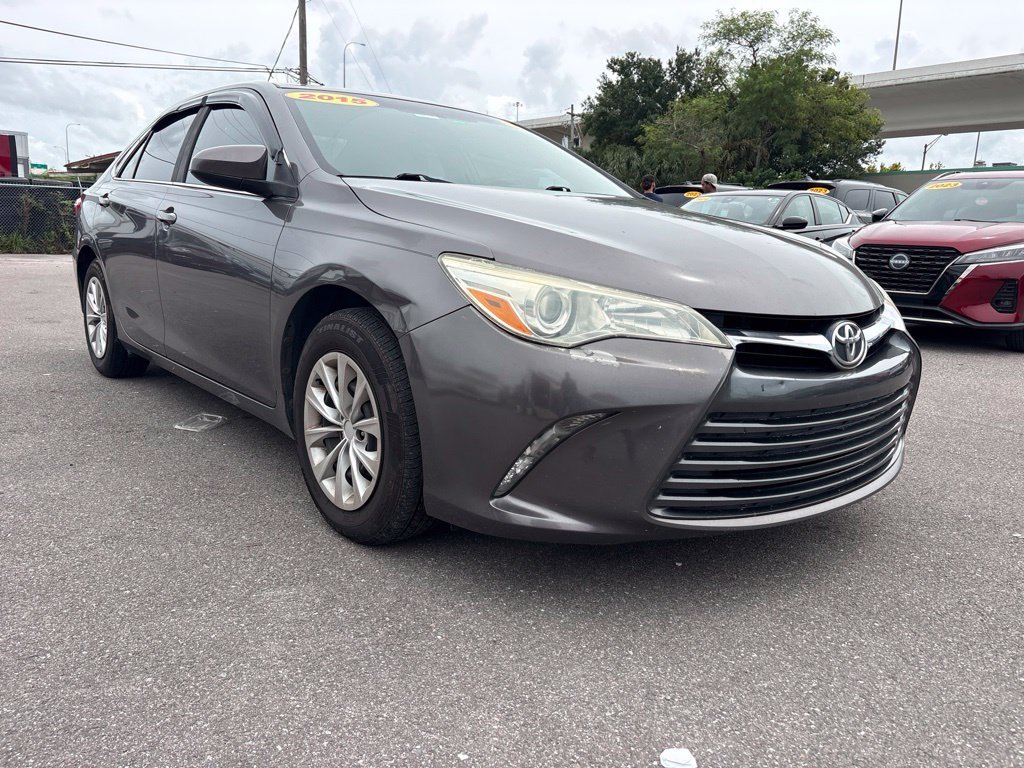 Used 2015 Gray Toyota LE image 1