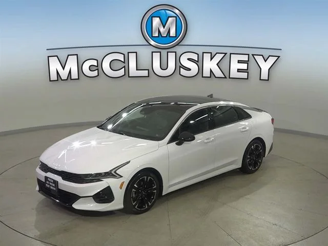 Used 2023 White Kia GT-Line image 18