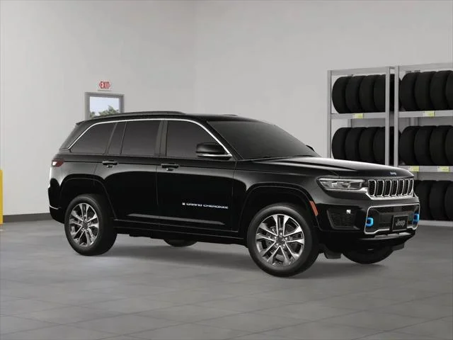 New 2024 Diamond Black Crystal Pearl-Coat Exterior Paint Jeep Overland image 8