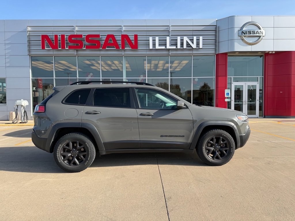 Used 2019 Sting-Gray Clearcoat Jeep Upland image 1