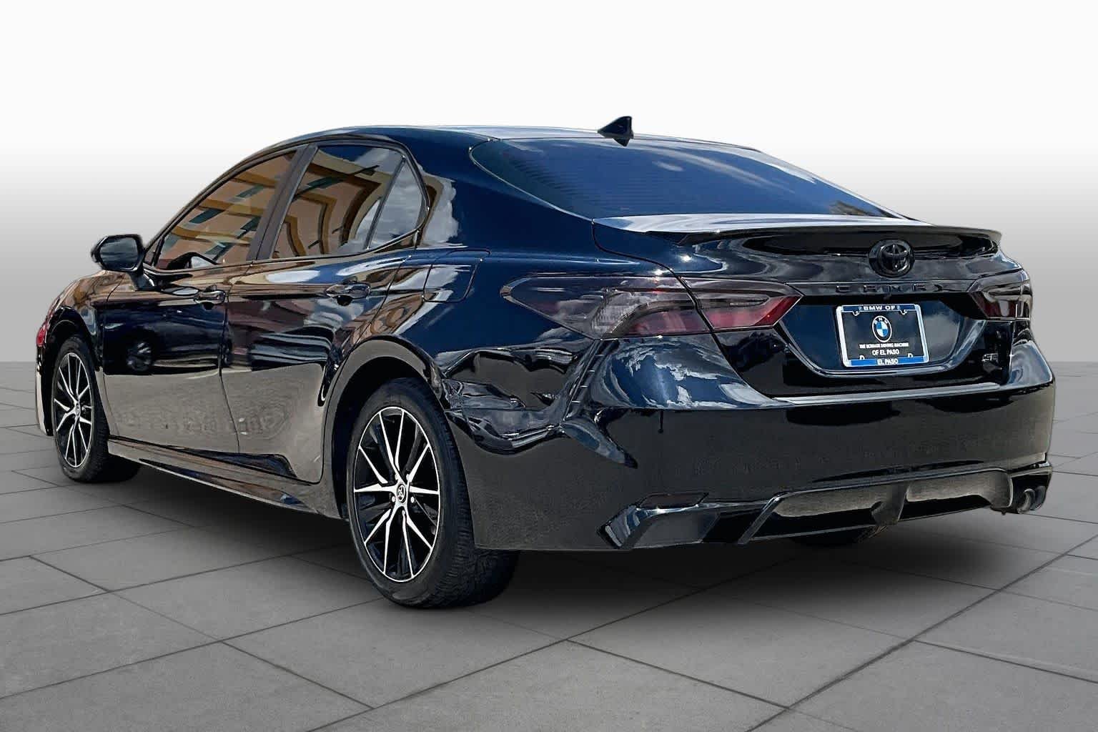 Used 2022 Midnight Black Metallic Toyota SE image 11
