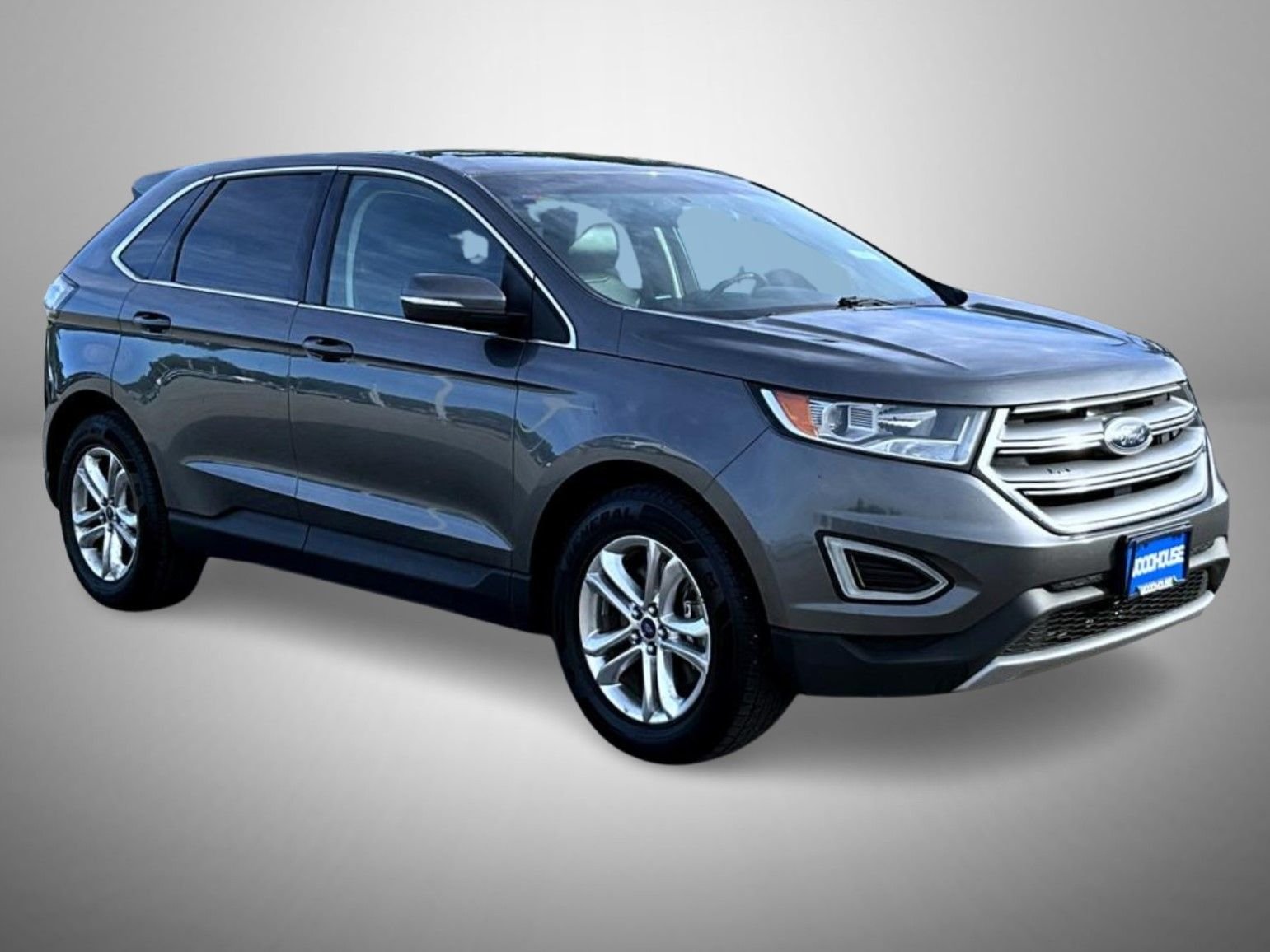 Used 2016 Gray Ford SEL image 3
