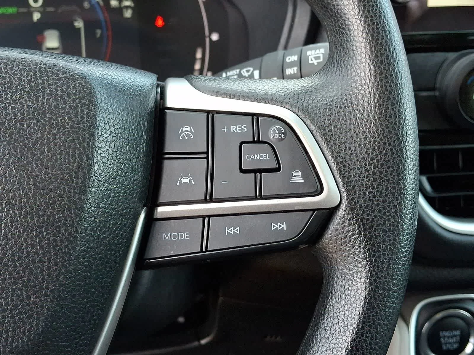 Used 2025 Storm Cloud Toyota LE image 28