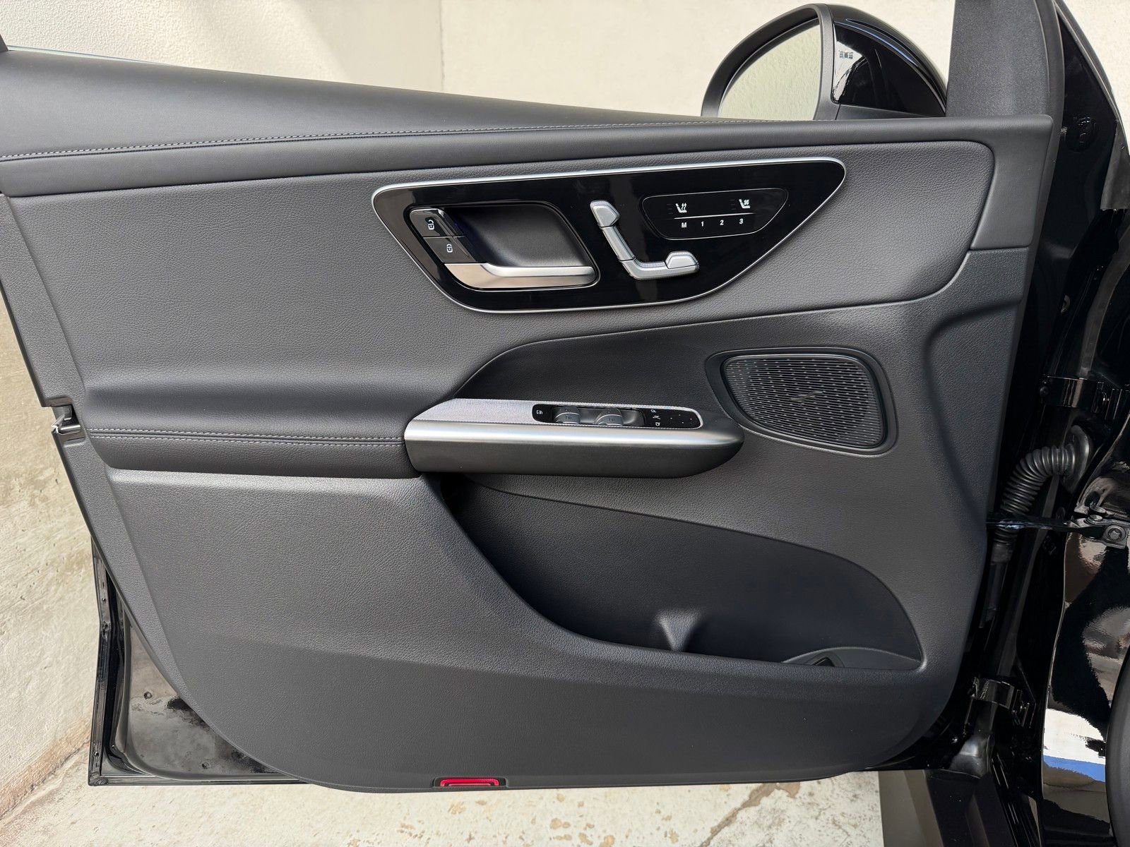 New 2026 Black Mercedes-Benz GLC 300 image 40