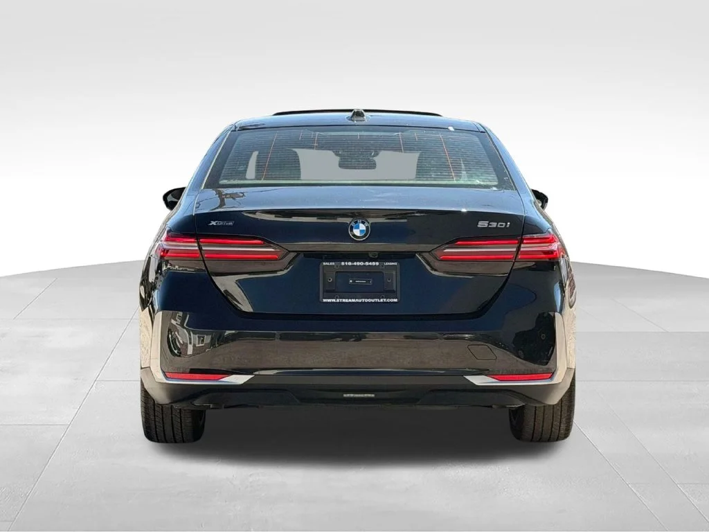 Used 2026 Black BMW 530i xDrive image 8