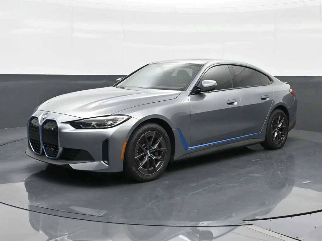2023 BMW i4 eDrive35's photo