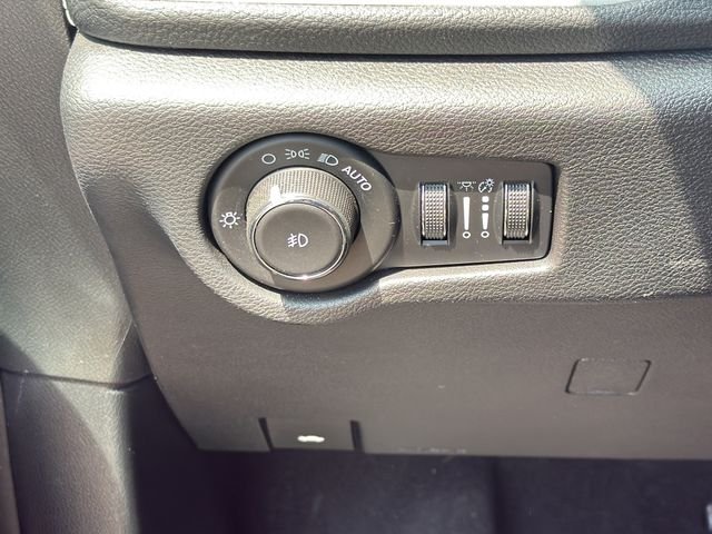Used 2021 White Chrysler Touring L image 28