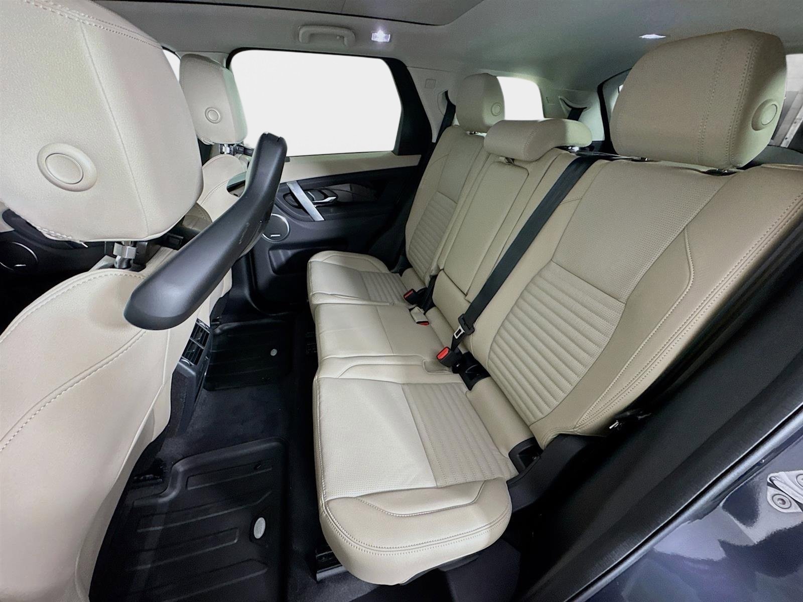 Used 2025 Blue Land Rover S image 24