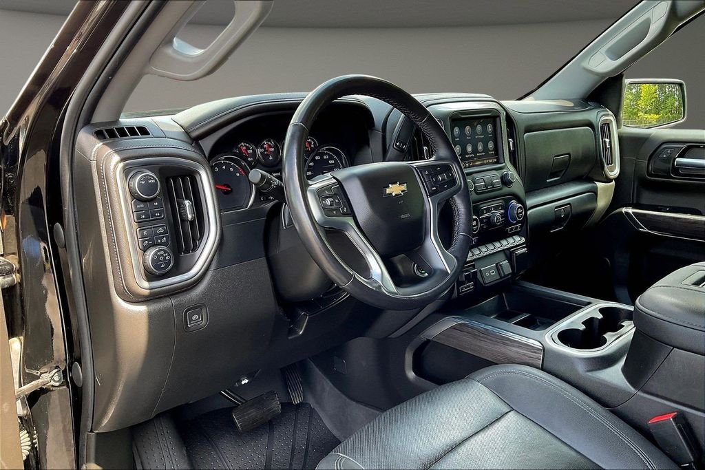 Used 2022 Black Chevrolet LTZ image 20