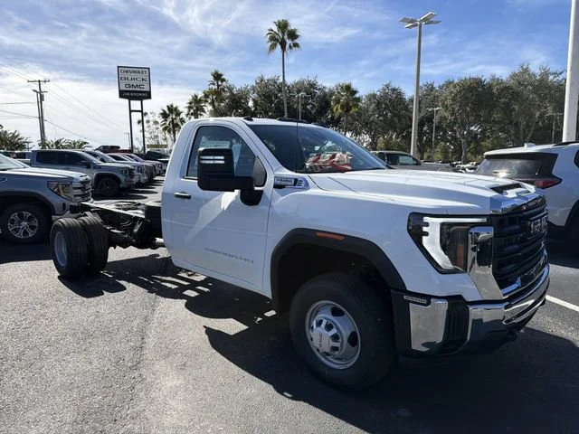 New 2026 Summit White GMC Pro image 2