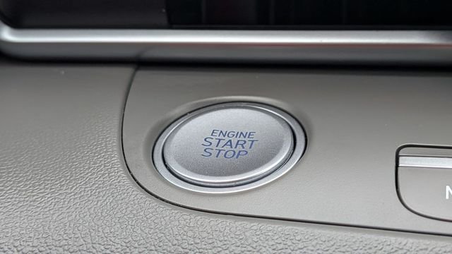 Used 2023 Silver Hyundai SEL image 16