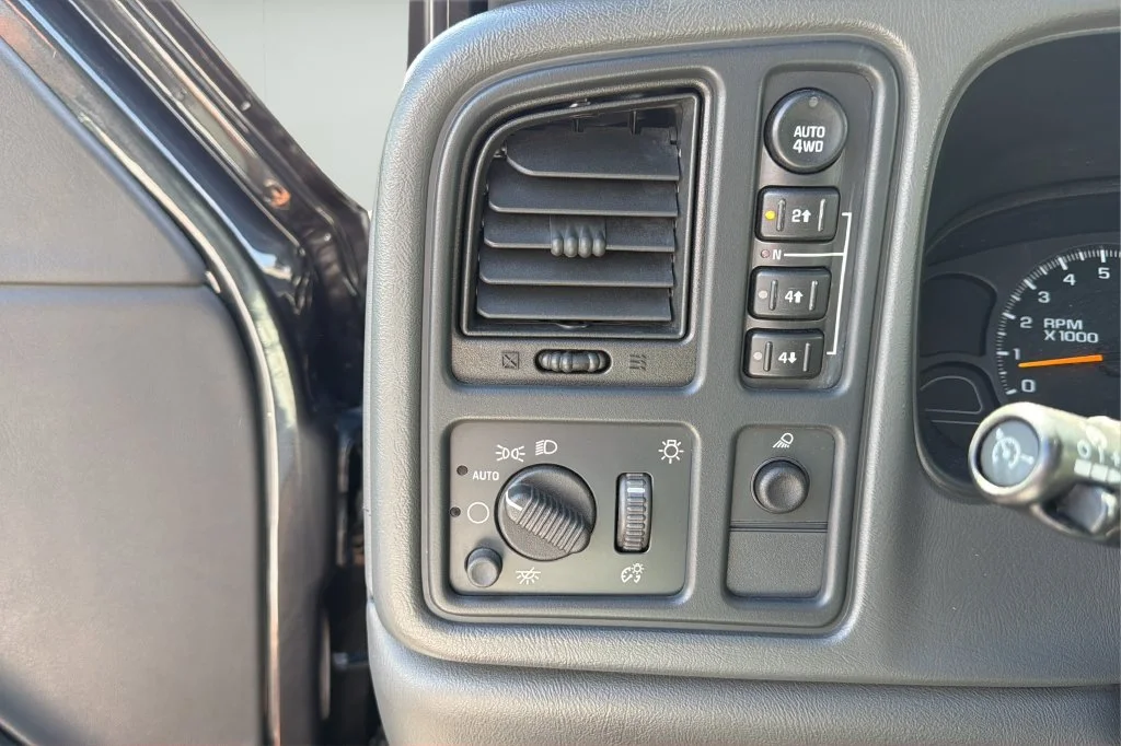 Used 2003 Gray Chevrolet LS image 28