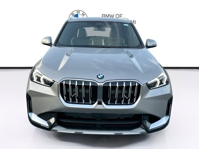 New 2026 Silver BMW xDrive28i image 2