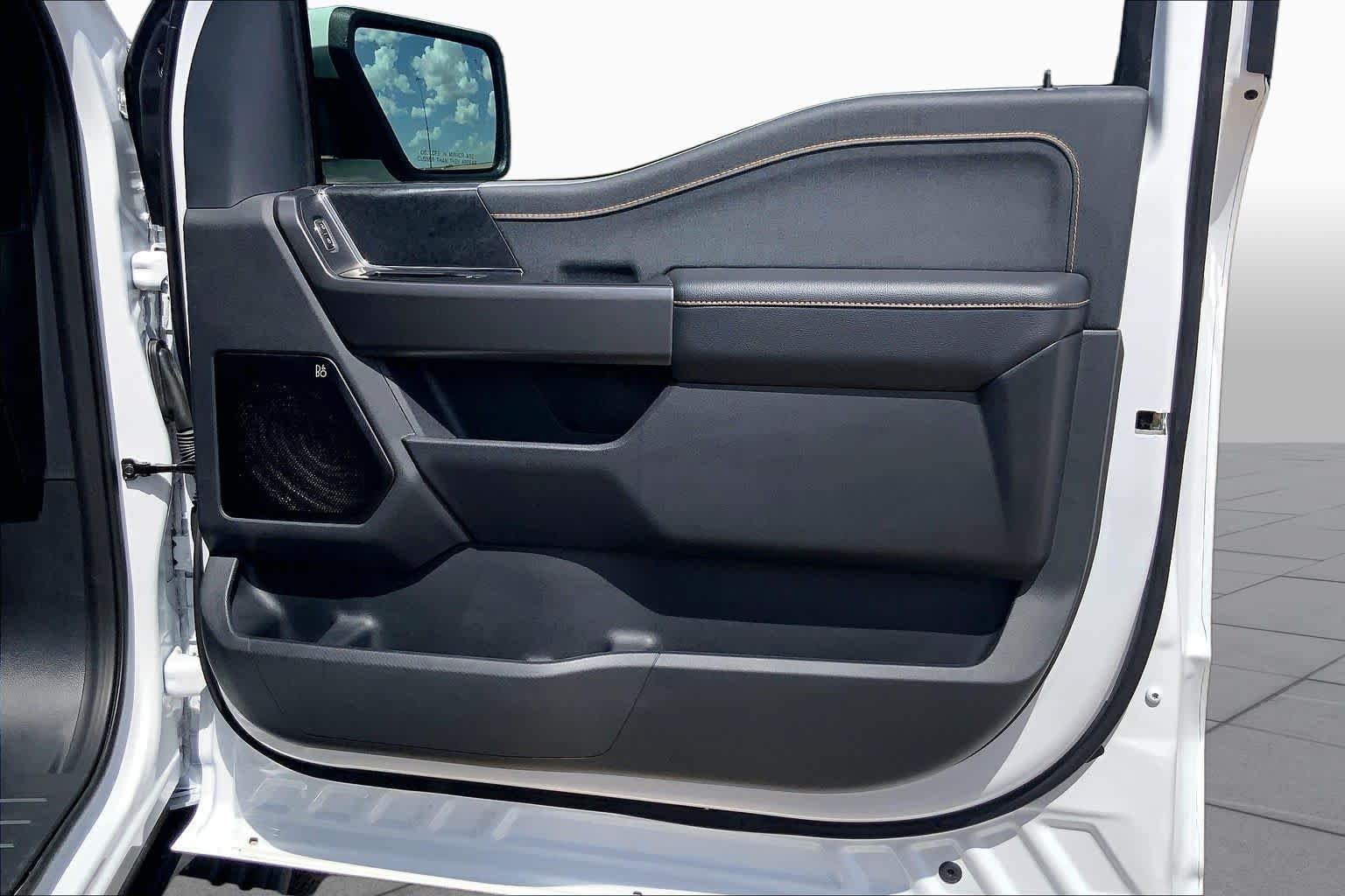 Used 2025 Oxford White Ford Tremor image 23