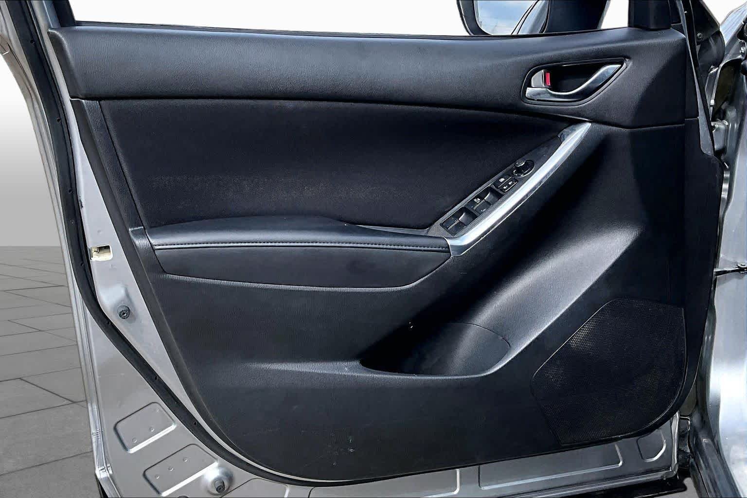 Used 2014 Liquid Silver Metallic Mazda Touring image 22