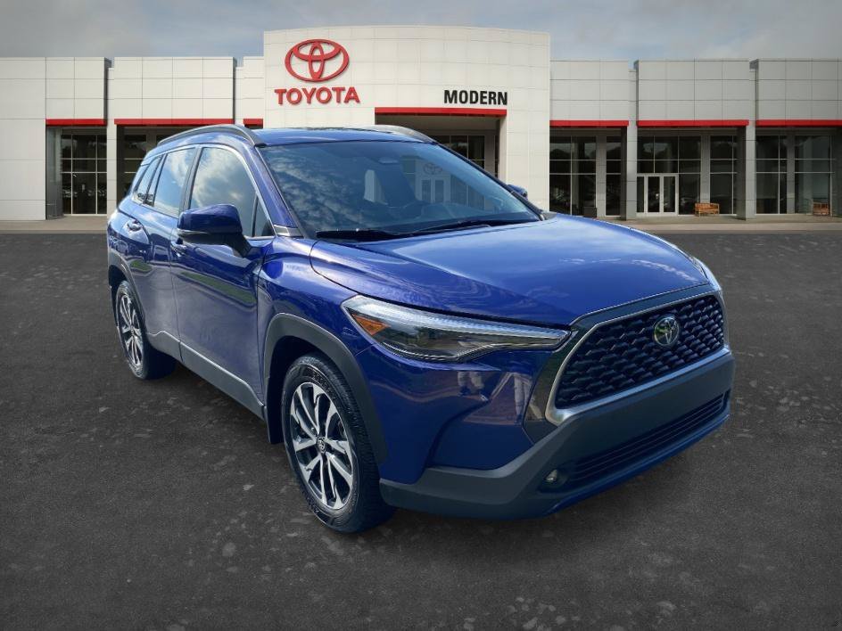 Used 2024 Blue Crush Metallic Toyota XLE image 3