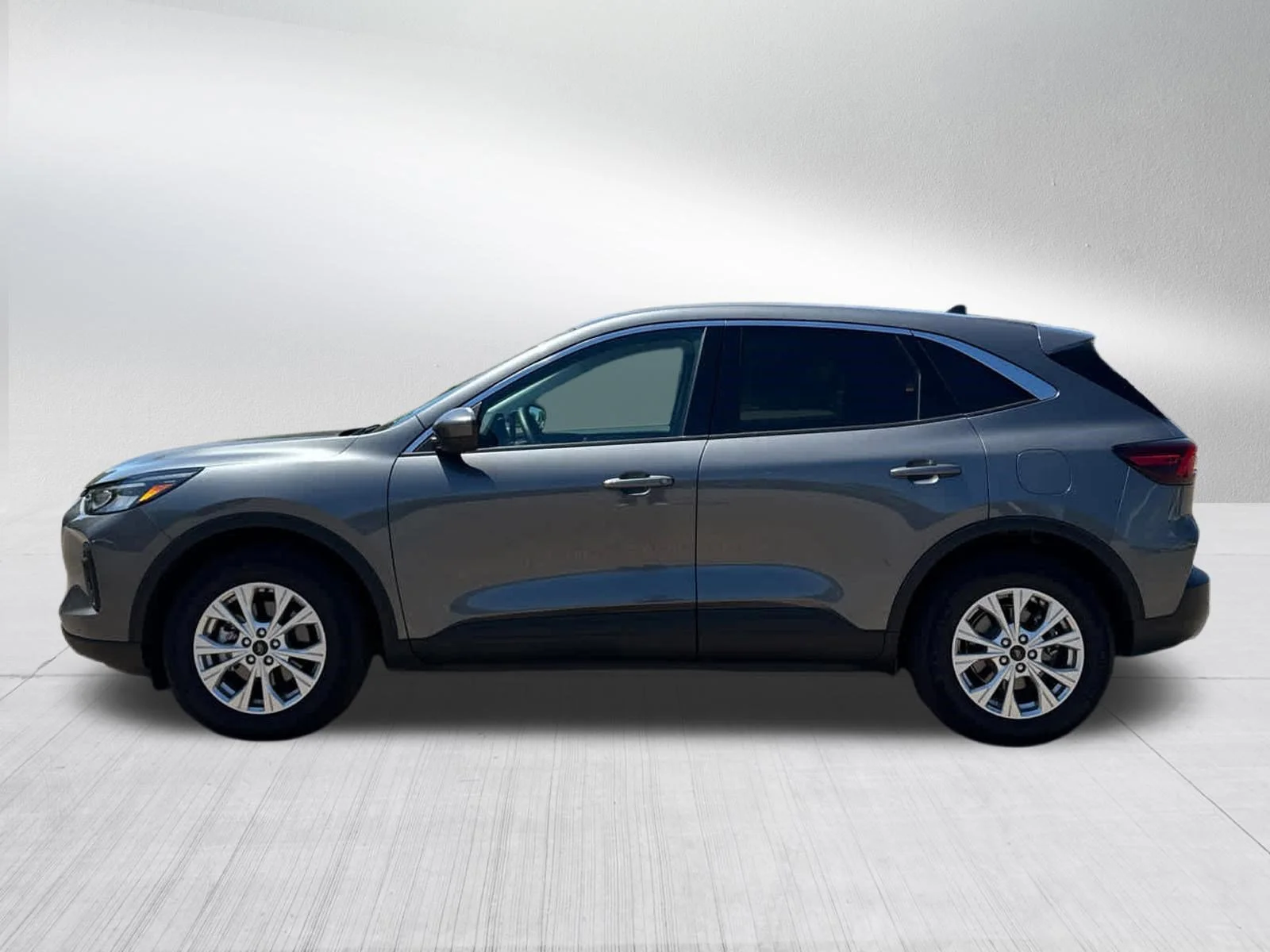 Used 2023 Carbonized Gray Metallic Ford Active image 4