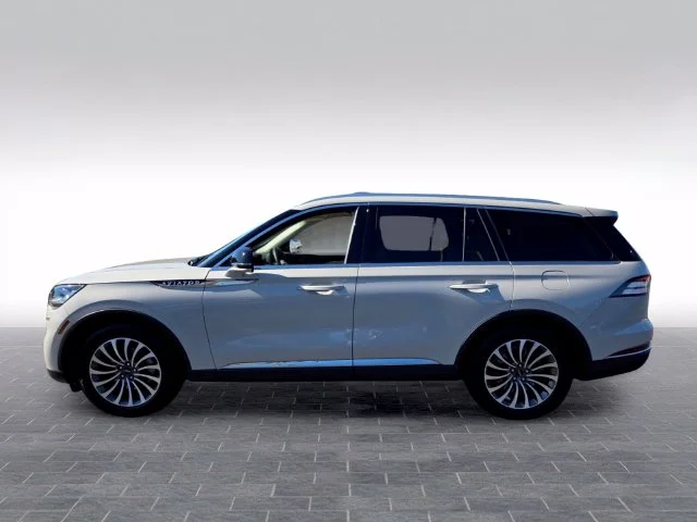 Used 2020 White Lincoln Reserve image 4