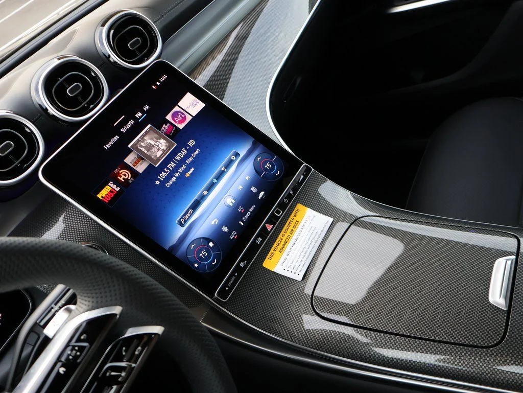 New 2026 Black Mercedes-Benz GLC 300 image 21
