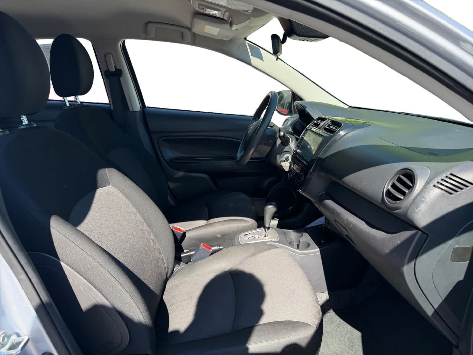 Used 2024 Starlight Silver Metallic Mitsubishi ES image 17