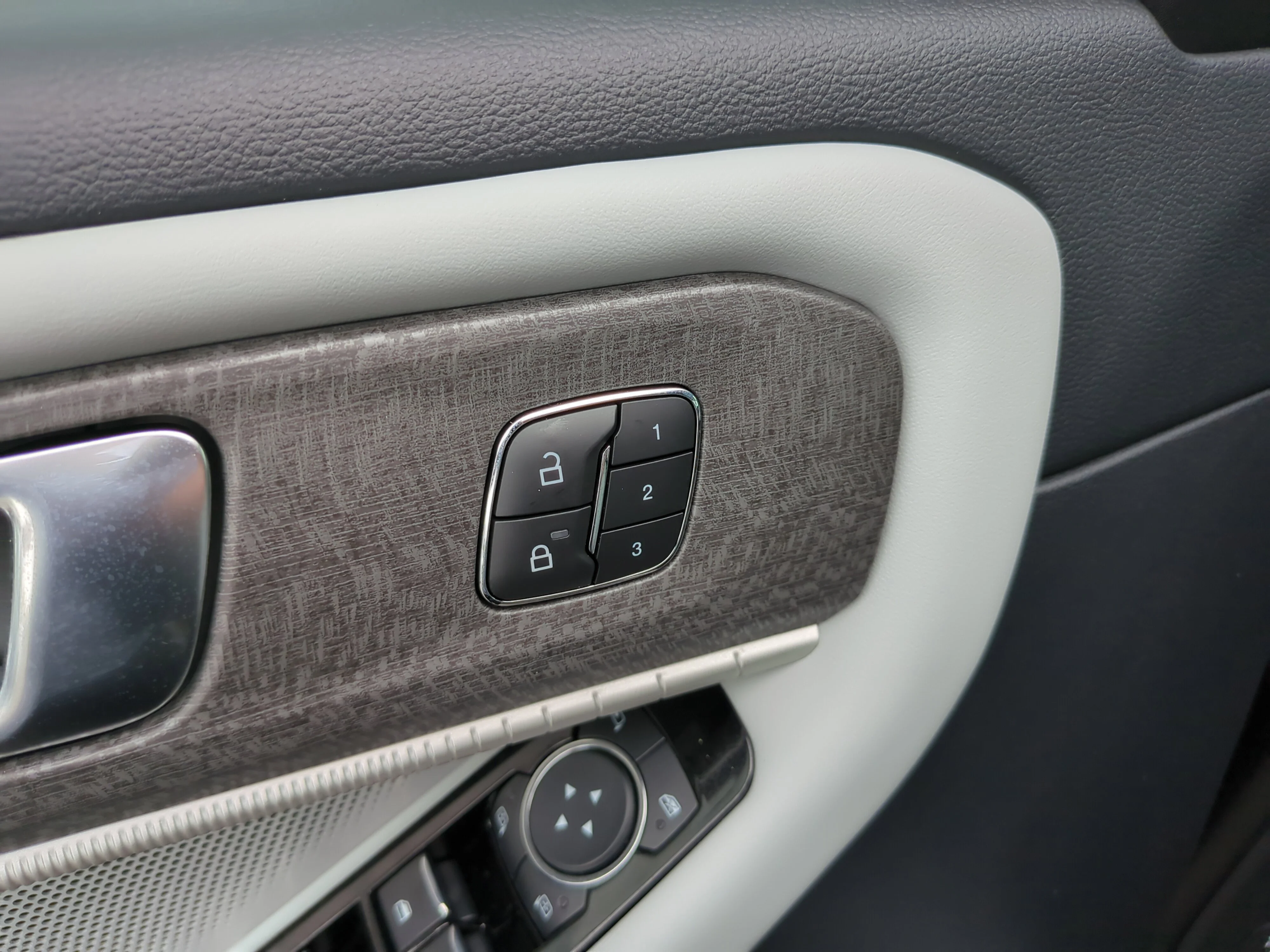 New 2026 Carbonized Gray Metallic Ford Platinum™ image 19