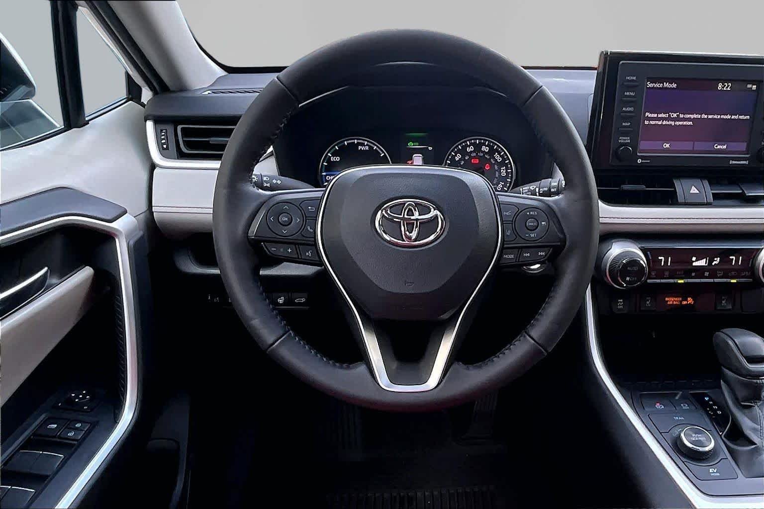 Used 2022 White Toyota Hybrid XLE image 6