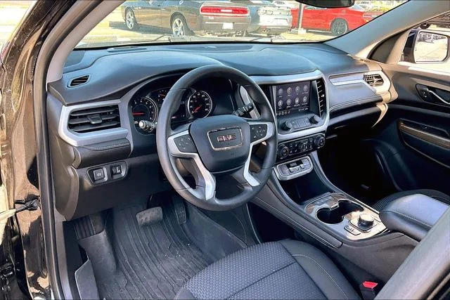 2023 GMC Acadia SLE - Photo 14
