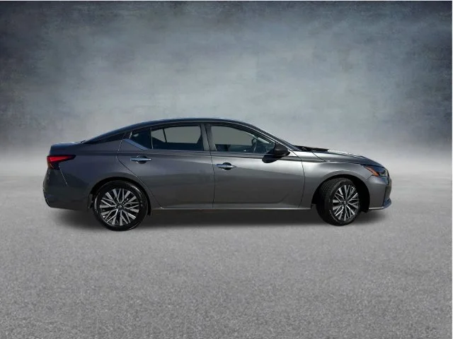 Used 2025 Gray Nissan 2.5 SV image 11