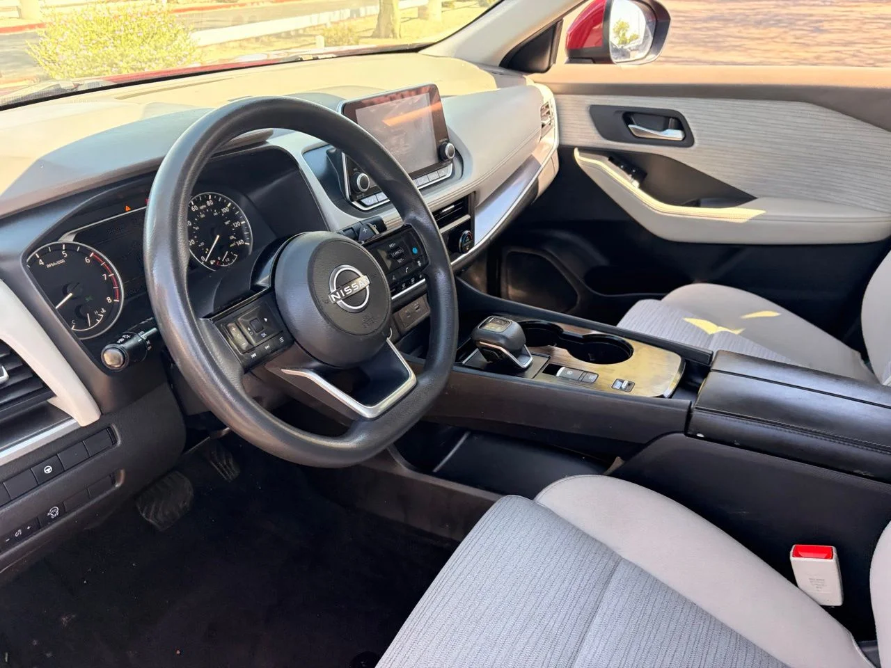 Used 2023 Scarlet Ember Tintcoat Nissan SV image 11