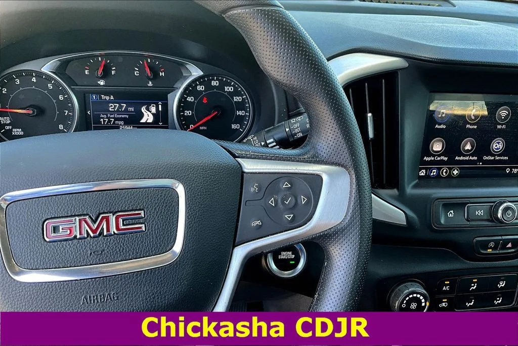 Used 2022 Black GMC SLE image 11